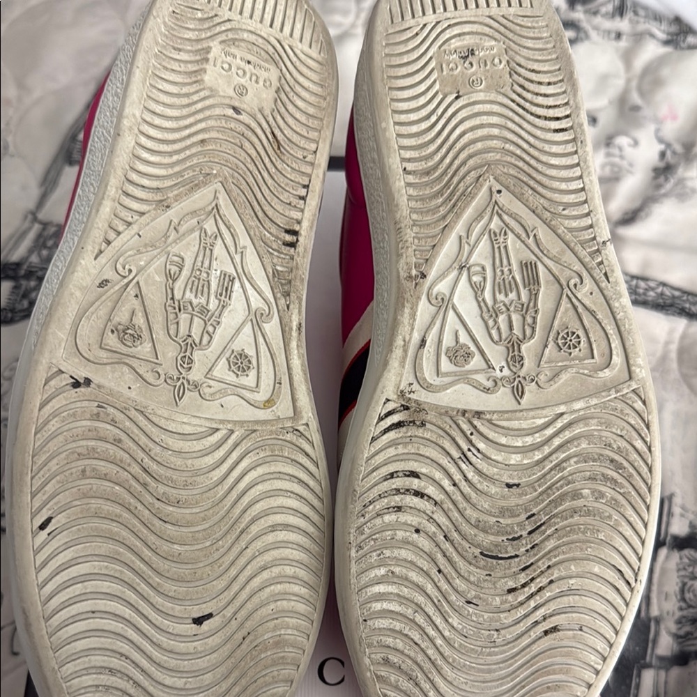 Gucci Women's Pink Sneakers - Picture 2 of 7